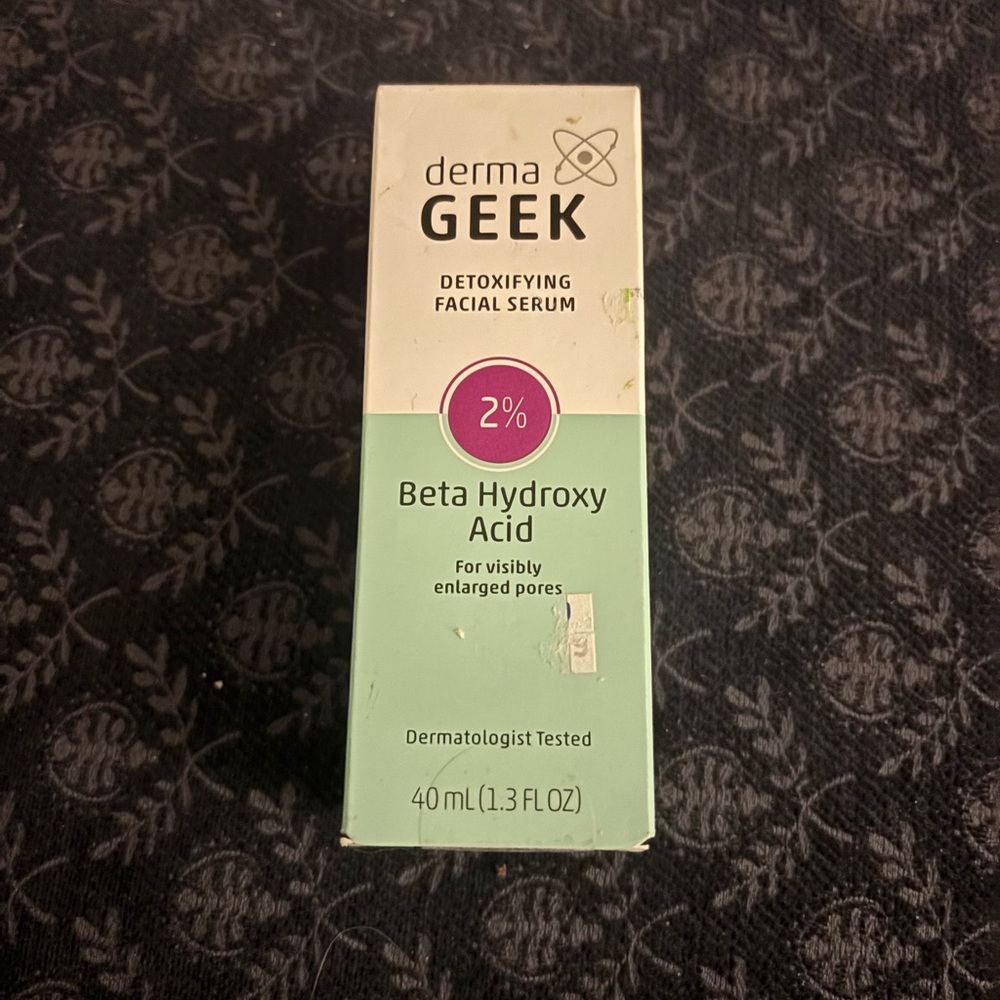 Derma Geek Detoxifying Facial Serum Beta Hydroxy Acidic 2% NEW